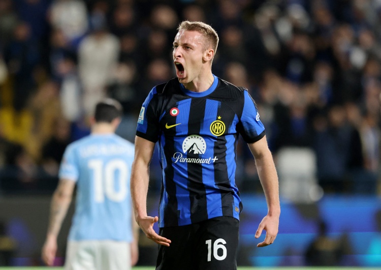 曼晚：巴萨不太愿买断拉什福德，更倾向今夏4000万镑引进萨维尼奥